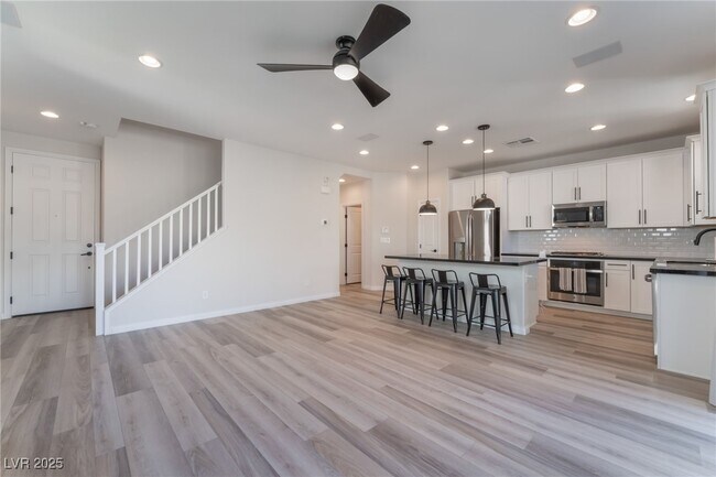 Building Photo - 4545 Anspach St