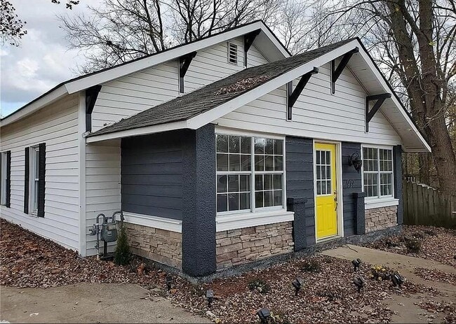 Building Photo - 919 N Britt St