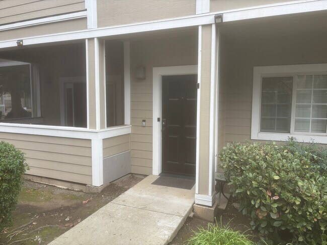 Foto del edificio - 5431 Sanchez Dr