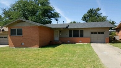 Building Photo - 1814 Hondo St