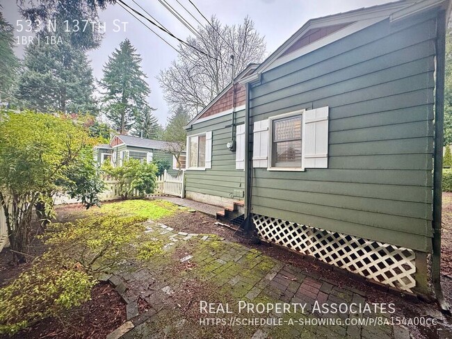 Foto del edificio - 533 N 137th St