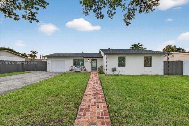 Southwest 74th Street, Miami, FL 33183 - 3 BR 2 BA single-family home - Southwest 74th Street, Miami, FL 33183 - 3 BR 2 BA single-family home