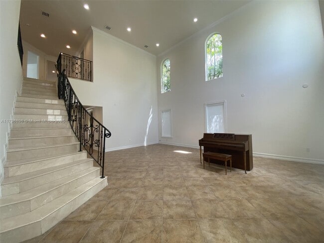 Building Photo - 2422 S Miami Ave