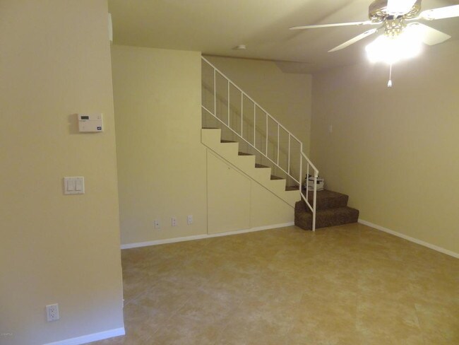 Foto del edificio - 1023 N 84th Pl