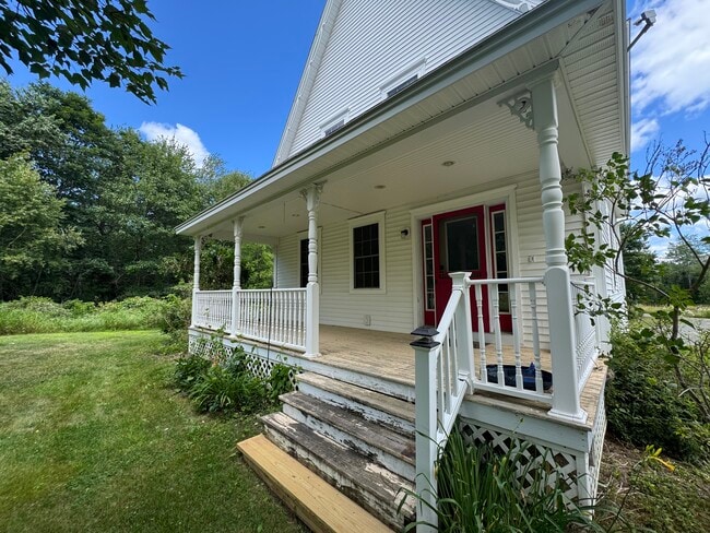 Building Photo - 166 Airport Rd