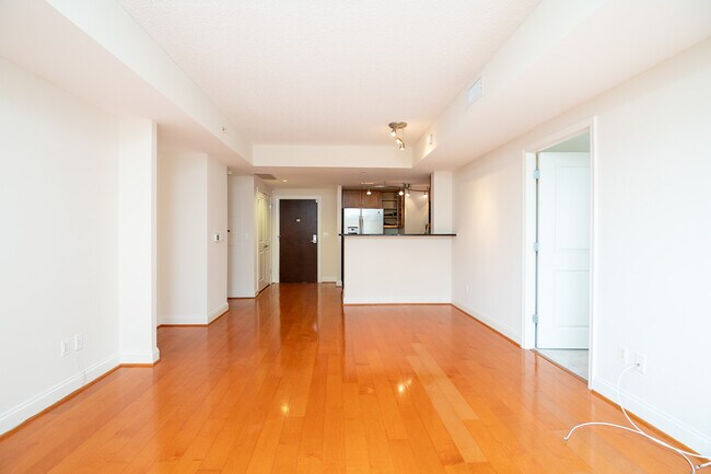 Foto del edificio - 1020 N Highland St
