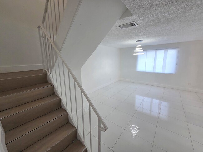 Foto del edificio - 22114 SW 103rd Ave