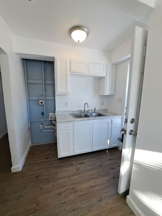 Foto del edificio - 2251 Martin Ave