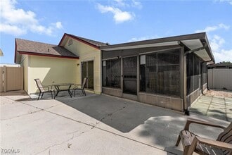 Building Photo - 5560 Longleaf Dr