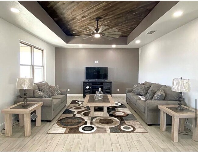 Foto del edificio - 1523 Mimosa St