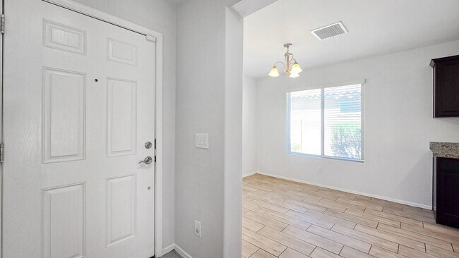 Foto del edificio - Popular Las Brisas community in Goodyear!