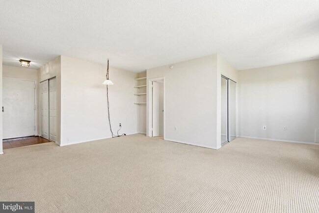Foto del edificio - 2059 Huntington Ave