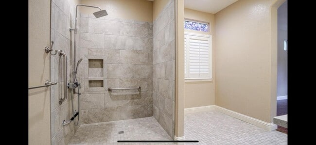 Building Photo - 846 Miraggio Dr