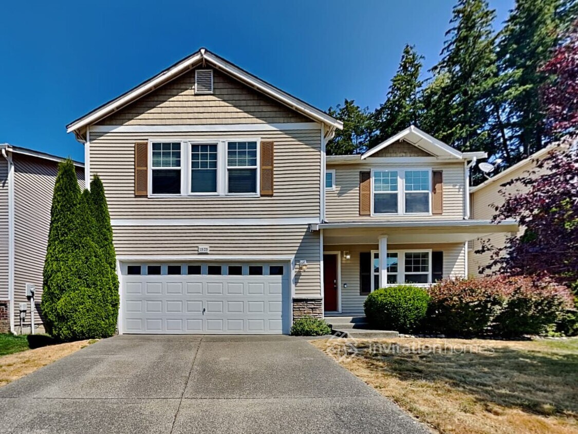 Foto principal - 1525 202nd St Ct E