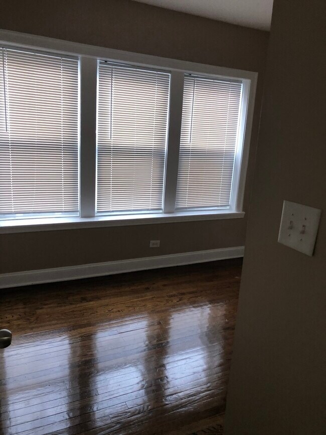 Foto del edificio - 7839 S Essex Ave