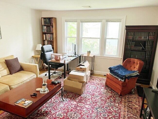 Foto del edificio - 217 Bellevue St