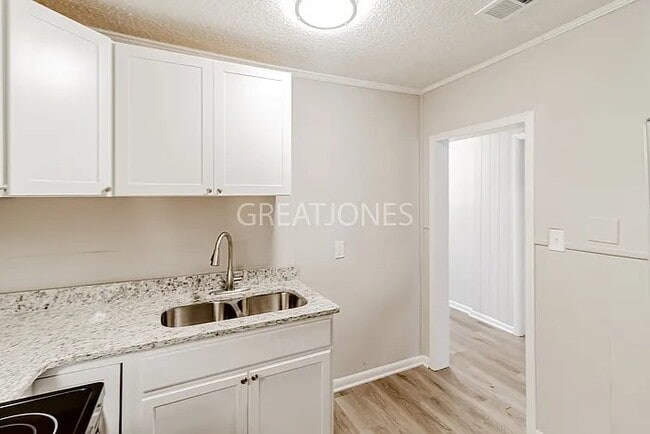 Foto del edificio - 2821 Snavely Ave SW