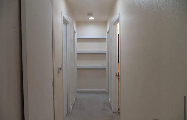 Building Photo - 336 Bannock St