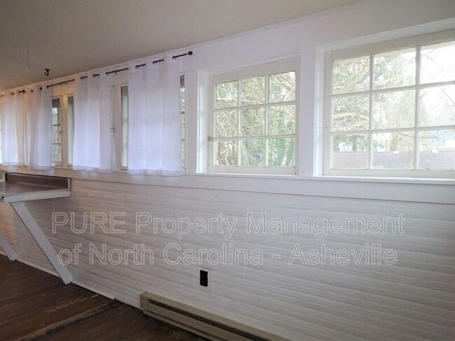 Building Photo - 59 Annandale Ave