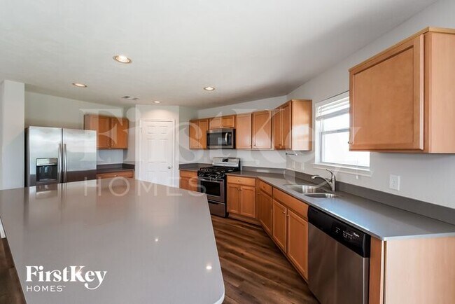 Foto del edificio - 18715 White Barnwood Ct