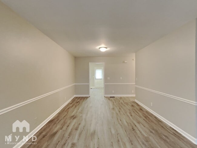 Building Photo - 453 Westgate Blvd