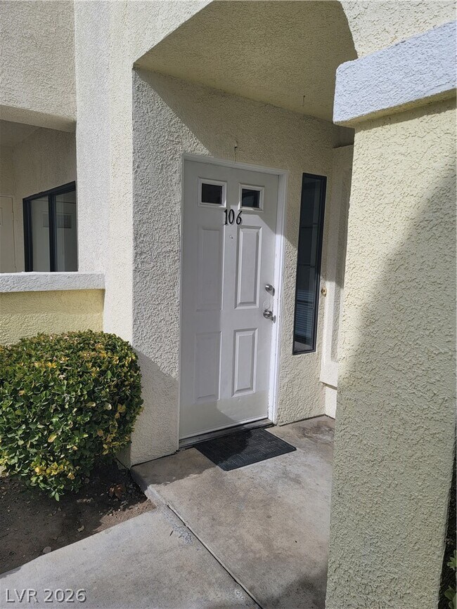 Foto del edificio - 4865 S Torrey Pines Dr
