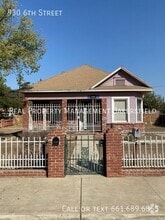 Building Photo - 930 6th St