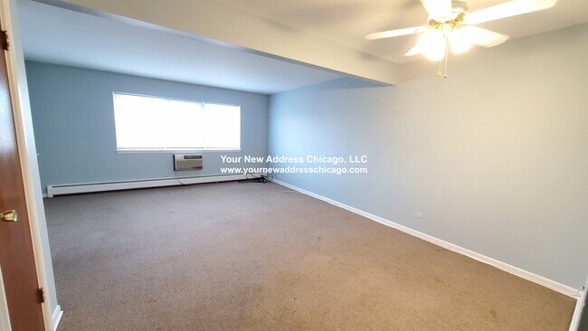 Foto del edificio - 9244 Seymour Ave