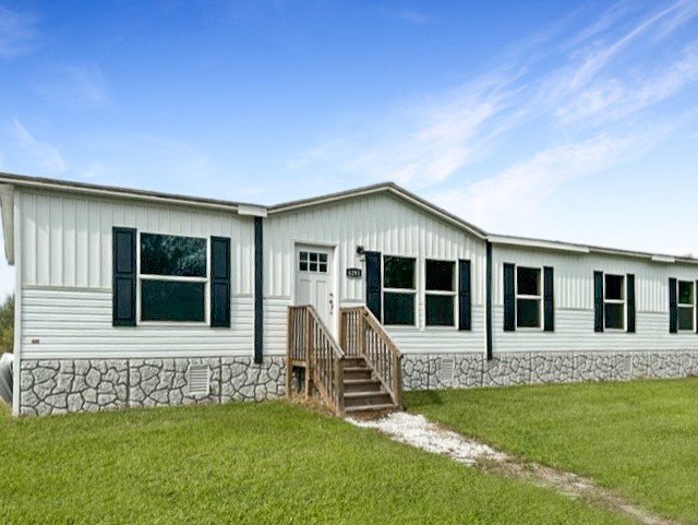 Foto del edificio - A Rare Find Five Bedrooms And Three Baths ...