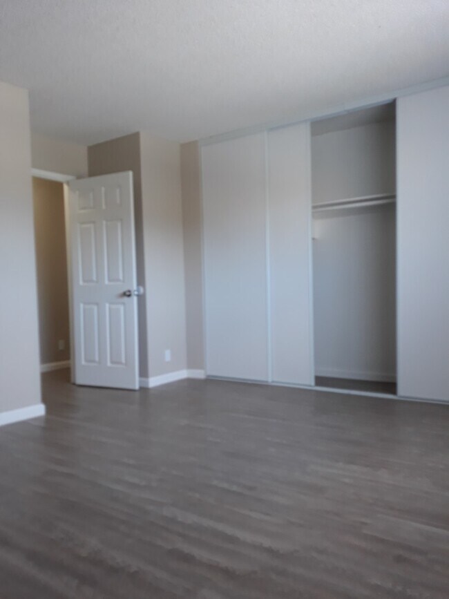 Foto del edificio - 3 Bed/ 1 Bath San Pedro **$2495**