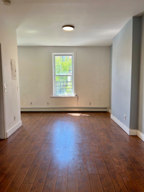 Building Photo - 183 Montgomery St