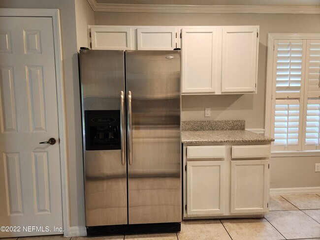 Foto del edificio - 3715 Sanctuary Way N