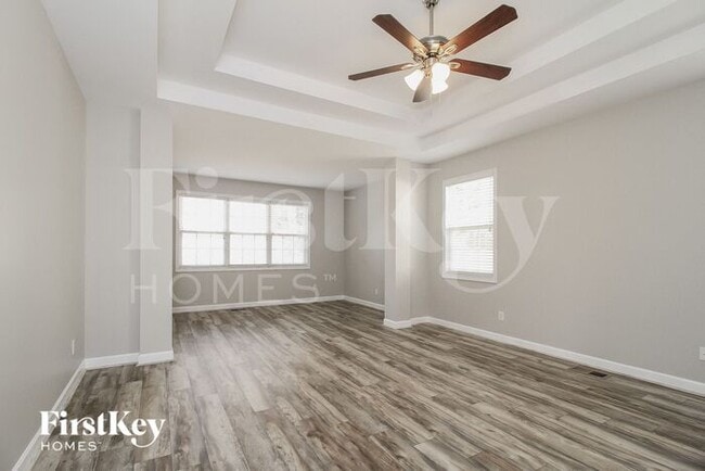 Building Photo - 5445 Stone Crossing Dr