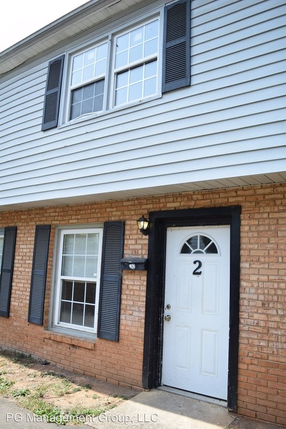 Primary Photo - 220 Orange St