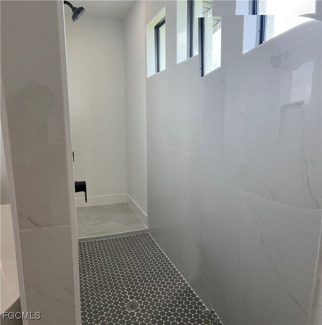 Foto del edificio - 804 NW 36th Pl