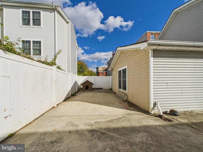 Foto del edificio - 3951 Aspen St