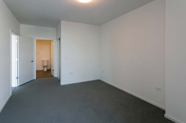 Interior Photo - City Hyde Park