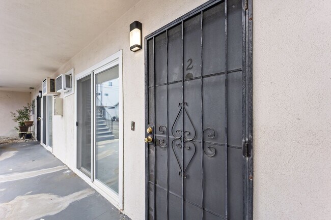 Foto del edificio - 14525 Albers St
