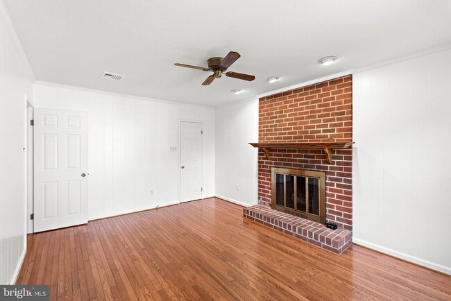 Building Photo - 31 Deer Run Ln