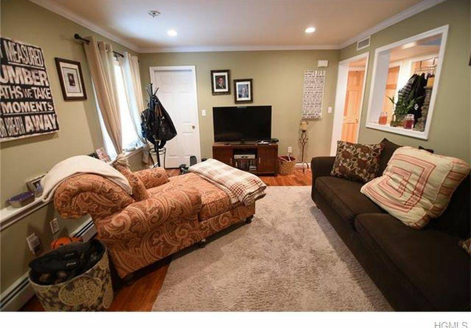 Primary Photo - 66 Newman Ave