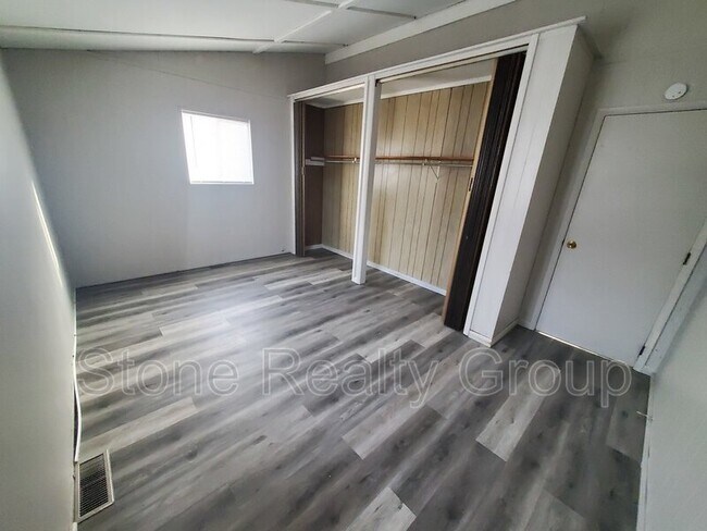 Foto del edificio - 3951 E Hollywood Ave