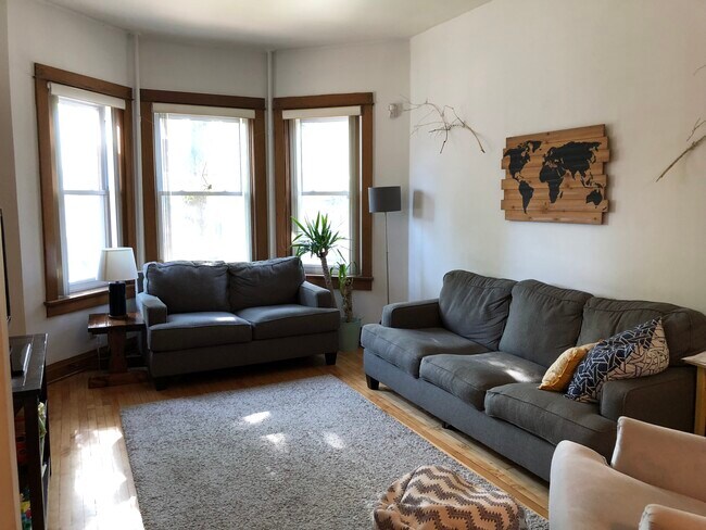 Foto del edificio - 3212 S Princeton Ave