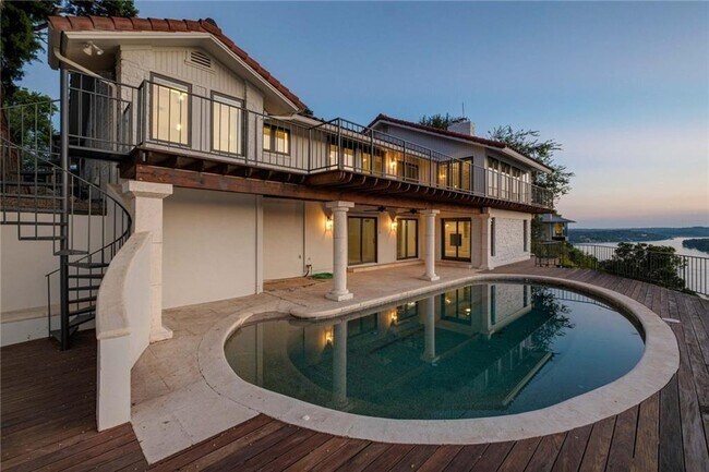 Foto del edificio - 3602 Mt Bonnell Rd