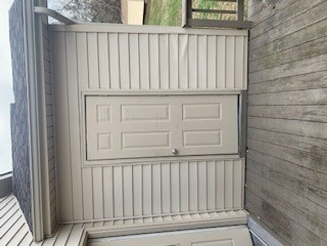 Foto del edificio - 826 Hidden Spring Drive