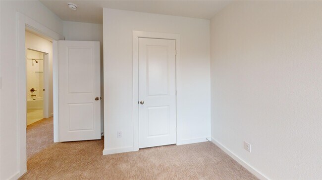 Foto del edificio - 4108 Magna Carta Blvd