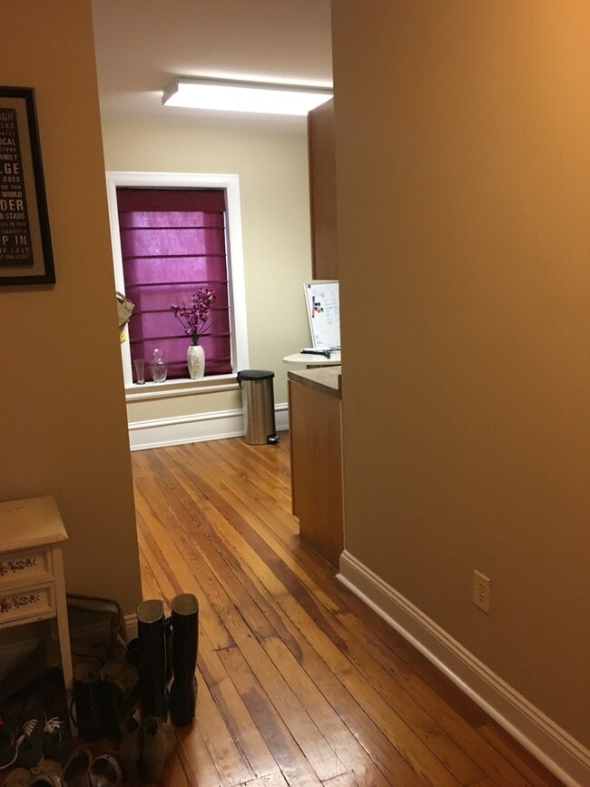 Building Photo - 813 Greenwood Ave