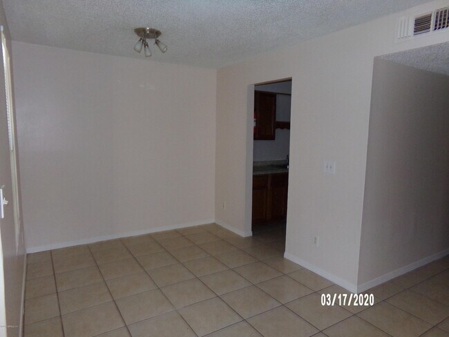 Building Photo - 476 Bentwood Ln