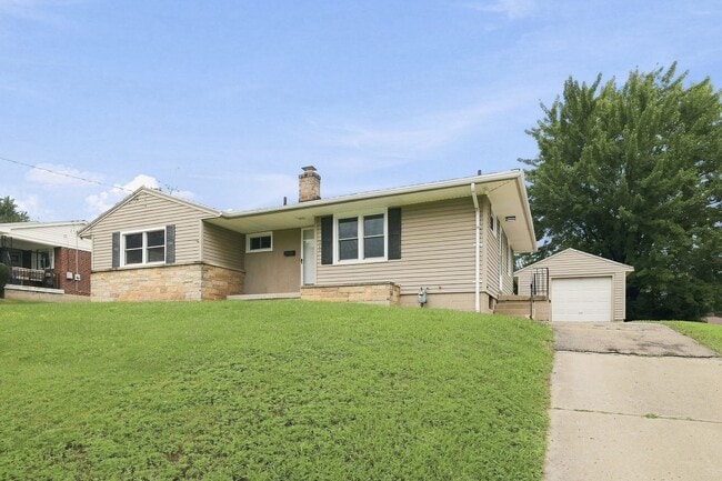 Building Photo - 248 Canterbury Dr