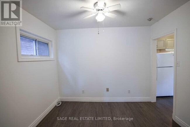 Building Photo - 8 Brookmount Rd