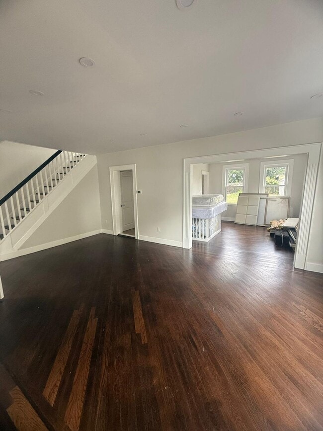 Foto del edificio - 247 Williamson Ave